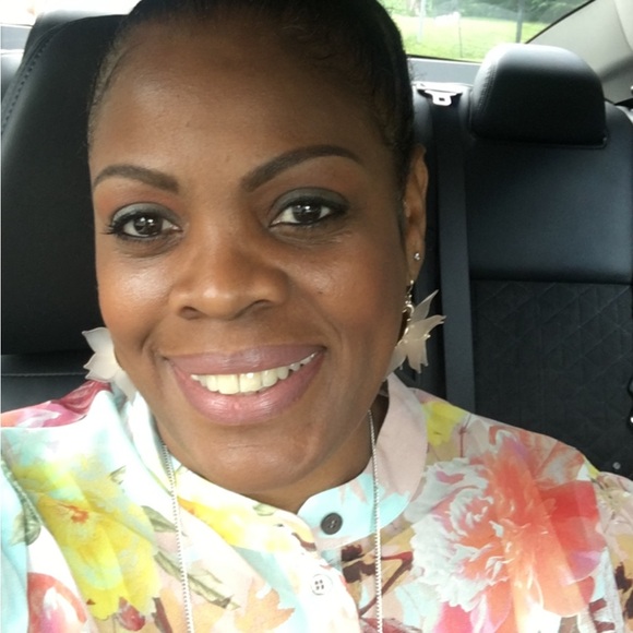 THE RICH AUNTIE SHARE SHOW!! BRING YOUR BEST. - Picture 8 of 12